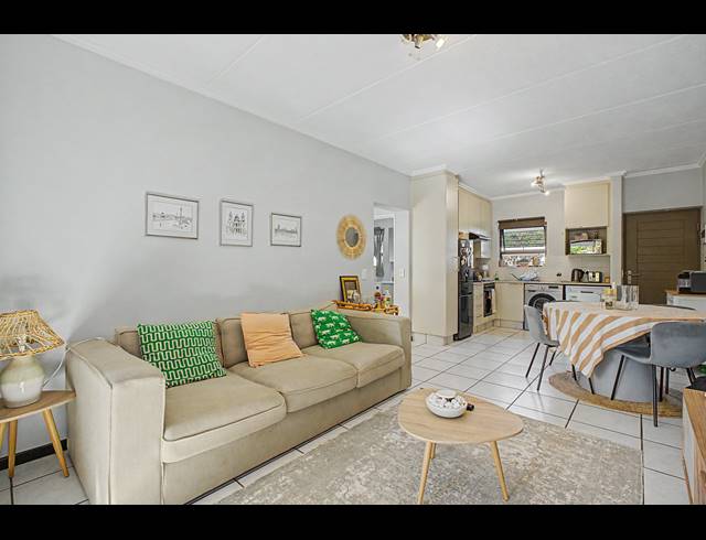 1 BEDROOM APARTMENT FOR SALE IN DOUGLASDALE